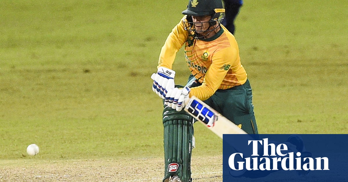 De Kock to join South Africa teammates in taking knee after issuing apology