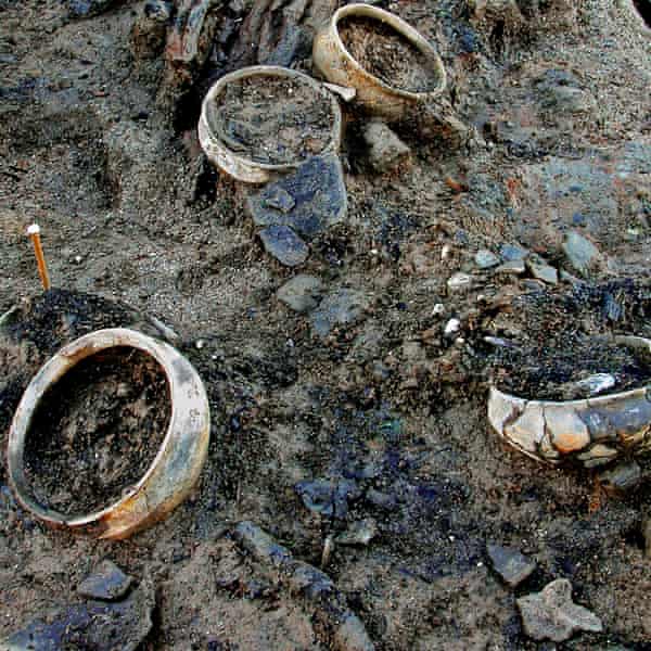 Whole pots with food inside unearthed at Must farm.