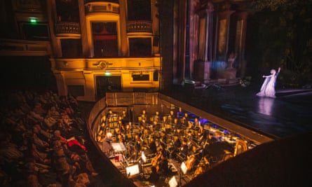 View of orchestra pit, organ and stage