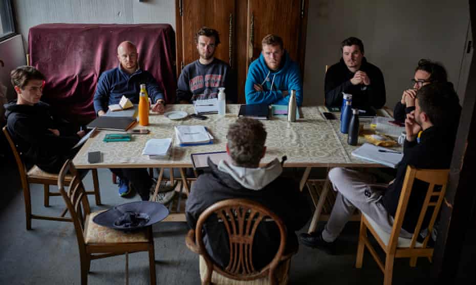 The cast at rest at the Stanley Hall base camp in Essex (just before a group meeting to discuss the day’s rehearsals).