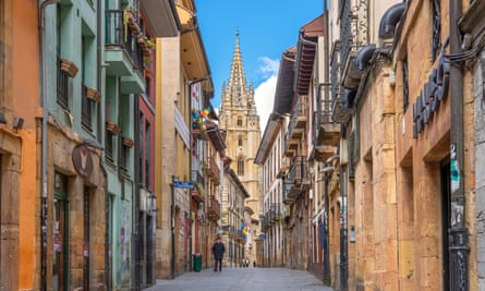 The view down Calle Mon looking towards Oviedo cathedral.