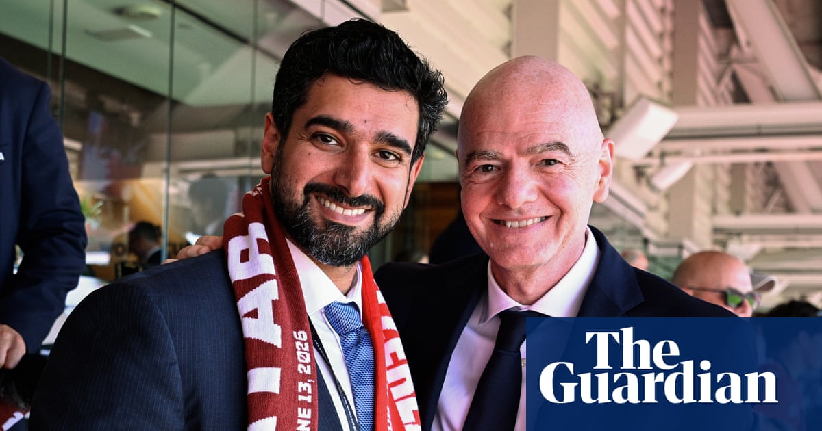 Infantino using private jet in attempt to watch two World Cup matches per day
