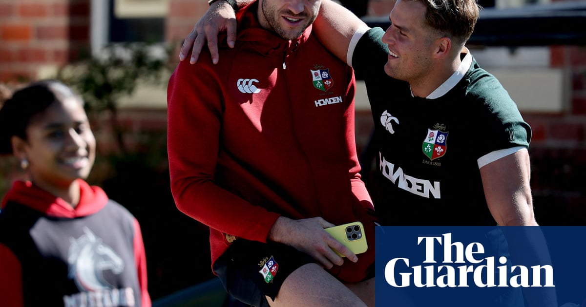 Blair Kinghorn arrives to complete Lions set as Queensland Reds await