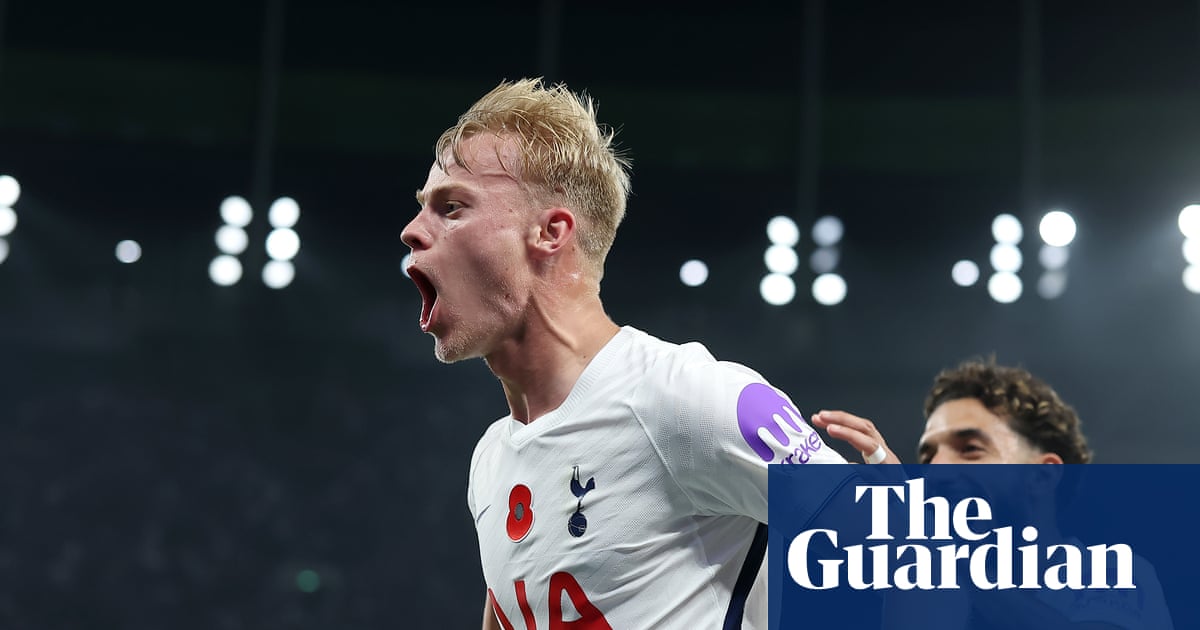Tottenham ease past Crystal Palace as pressure intensifies on Sage