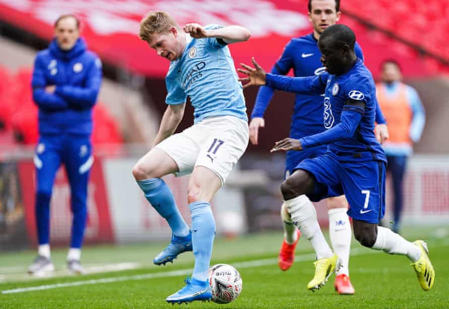 Kevin De Bruyne is stifled by N’Golo Kanté in the FA Cup semi-final. Can Manchester City find a way to liberate the Belgian?