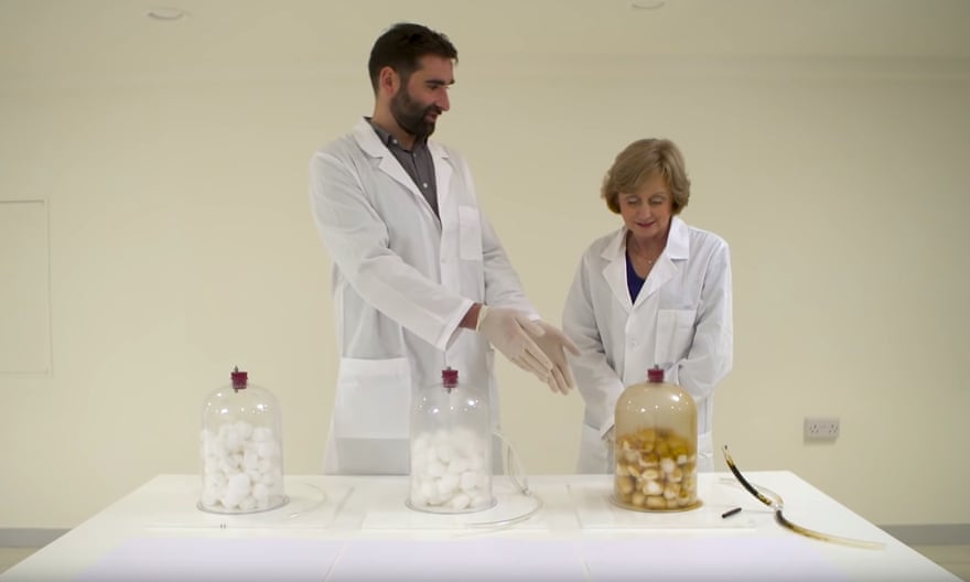 A still from PHE’s video demonstrating how vapes are free from the tar and damaging substances found in cigarettes.