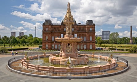 The Doulton Fountain and the People’s Palace, Glasgow Green