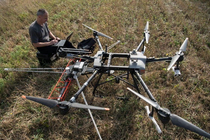 Unpacking the Power: Exploring Explosive AI Drone Technology 9 Military AI drones on battlefield