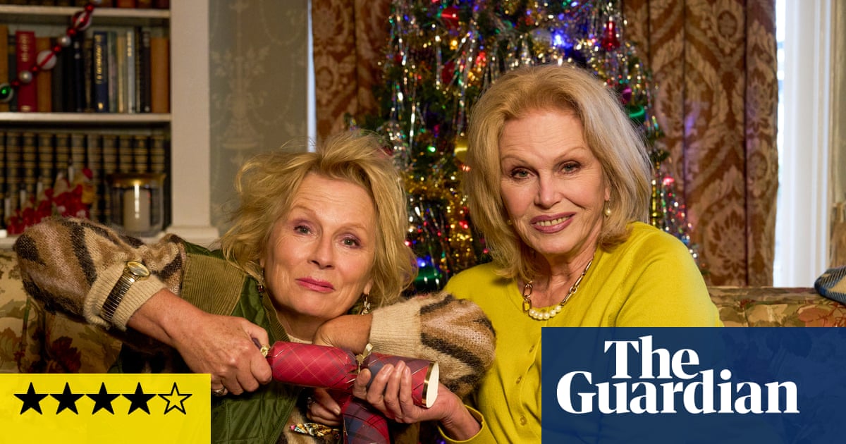 Amandaland Christmas Special Review: Jennifer Saunders & Ab Fab Return Amandaland Christmas Special Review: Jennifer Saunders & Ab Fab Return