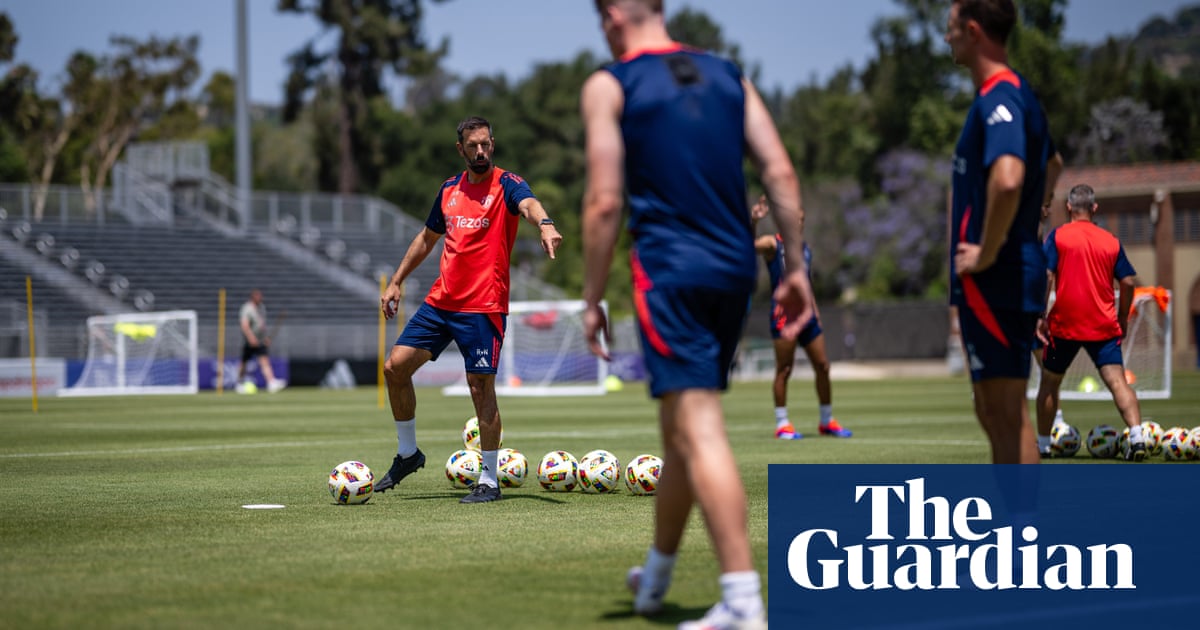 Ruud van Nistelrooy Returns as Manchester United Coach