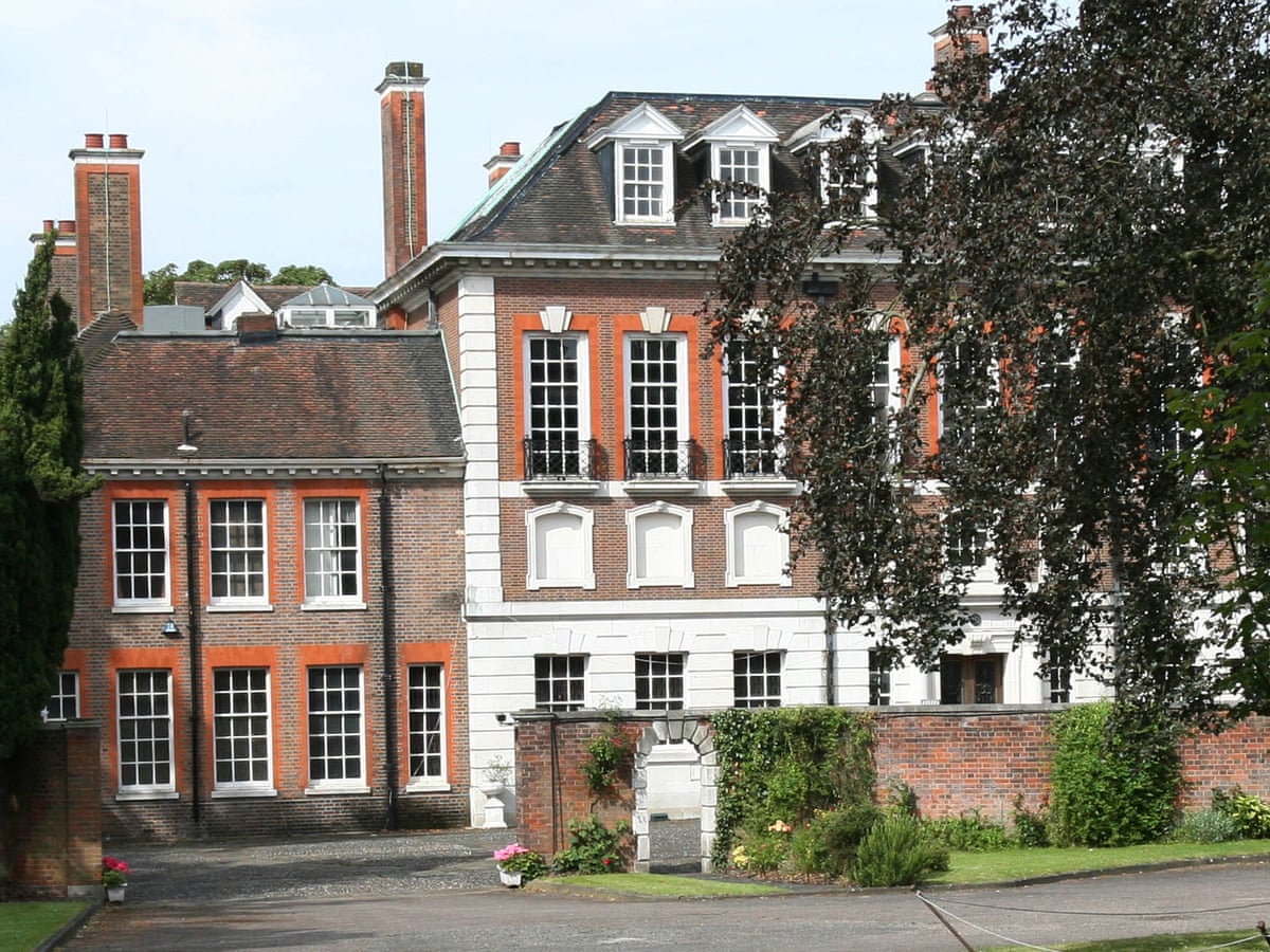 Mega Rich Homes Tour Puts Spotlight On London S Oligarchs Uk News The Guardian