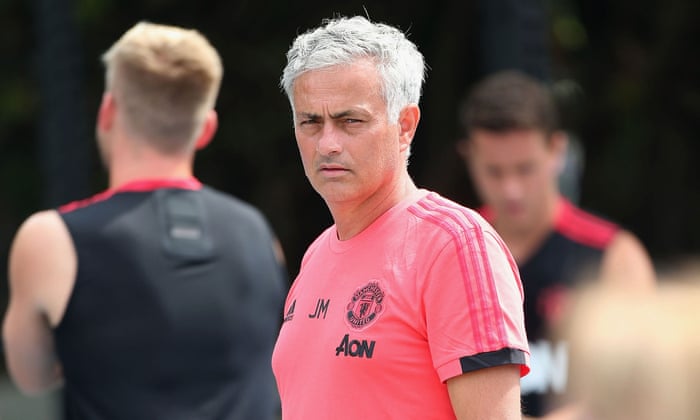 José Mourinho diz que a pré-temporada é ‘muito ruim’ por causa dos ausentes da Copa do Mundo