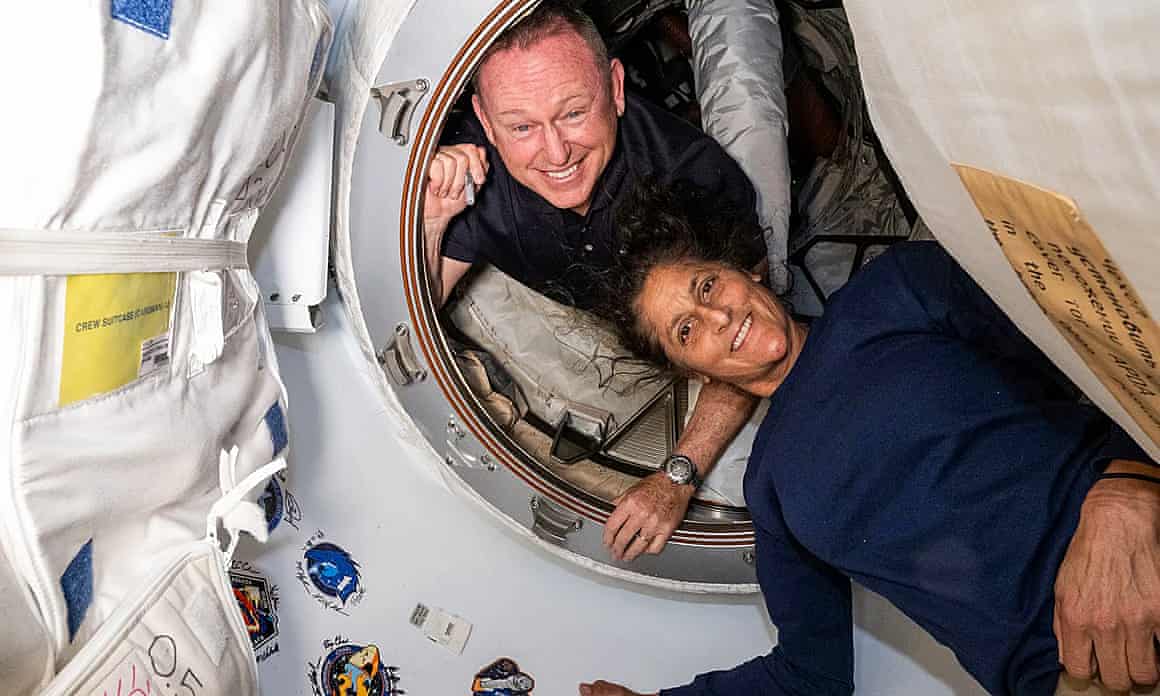 The astronauts Butch Wilmore and Sunita Williams. In their craft