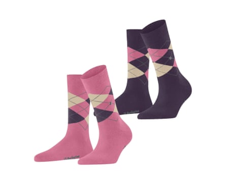 Two pairs of Burlington Everyday Argyle Women Socks. One pair is pink with a navy and cream pattern and the other pair is mauve with a pink and cream pattern.
