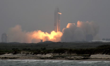SpaceX test launches its SN15 Starship prototype on 5 May in Boca Chica, Texas.