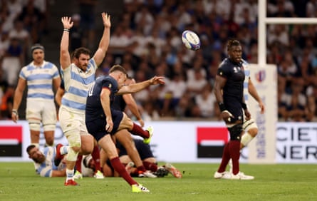 Ford kicks a drop-goal during England’s Rugby World Cup pool victory against Argentina in 2023.