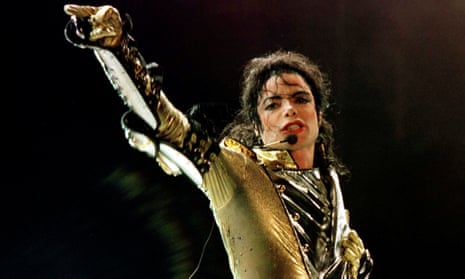 Michael Jackson performs in Vienna in 1997