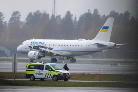 The plane carrying Ukrainian president Volodymyr Zelenskyy and his wife, Olena Zelenska, lands at Gardermoen airport, Oslo, on Wednesday.