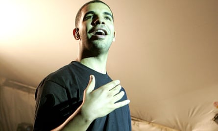 A younger Drake performing in Austin, Texas, in 2009.