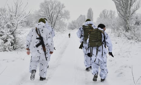 Ukrainian servicemen in the Donetsk region