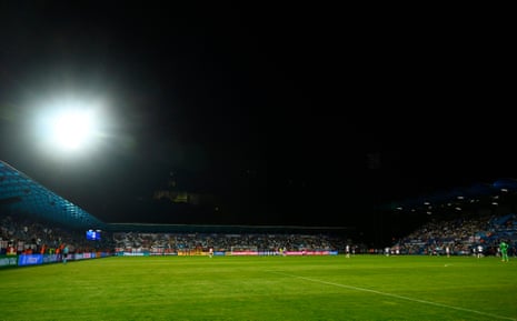 one of the floodlights goes off in the Nitra Stadium
