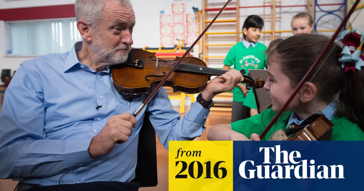 10 Year Old From Liverpool Teaches Corbyn The Violin Video Politics The Guardian