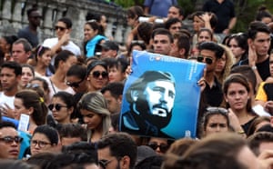 Hundreds of young Cubans gather at Havana University