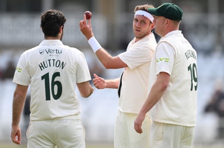 Stuart Broad en action pour le Nottinghamshire contre le Lancashire.