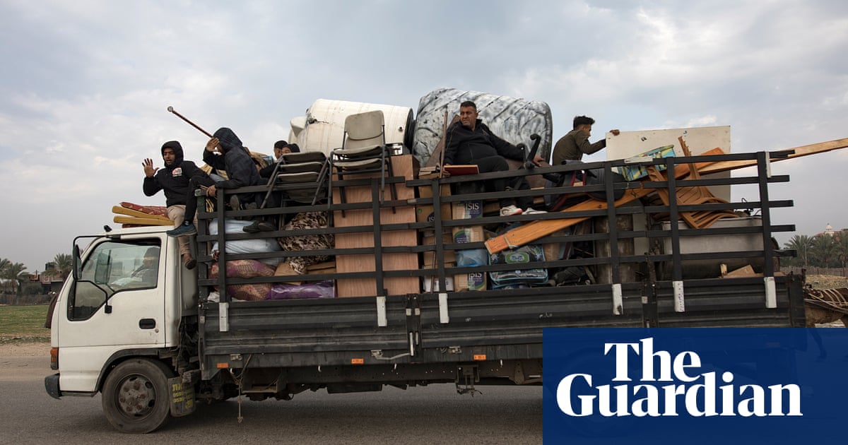 Около 85 от населението на Газа е било принудено да