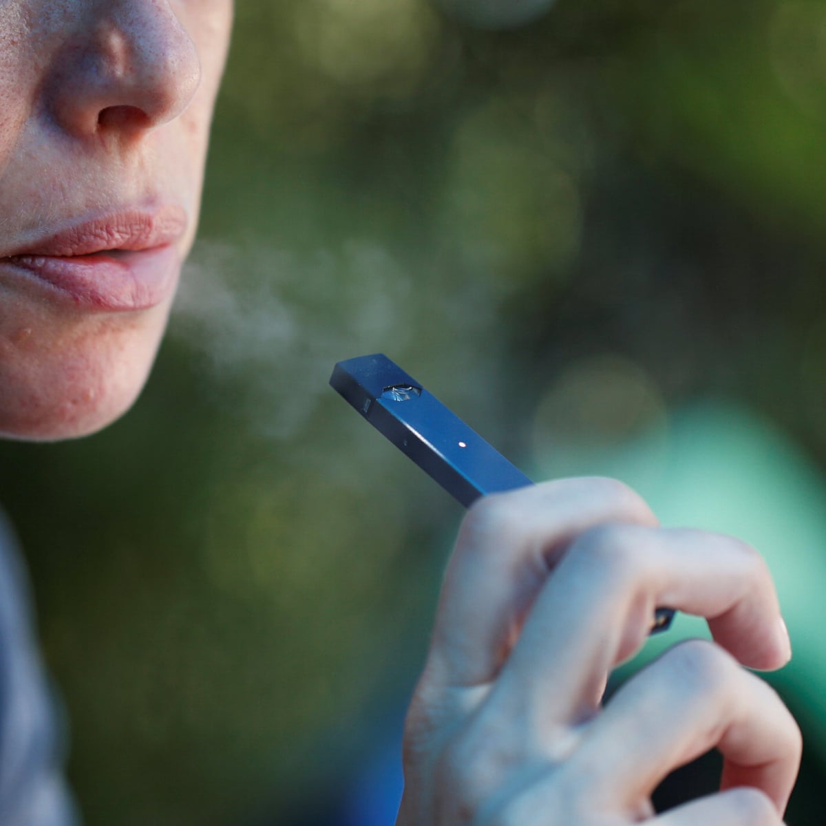 San Francisco becomes first US city to ban sale of e-cigarettes | San Francisco | The Guardian San Francisco becomes first US city to ban sale of e-cigarettes | San Francisco | The Guardian