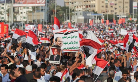 Pro-Sisi supporters in Nasser City, Cairo, on Friday.