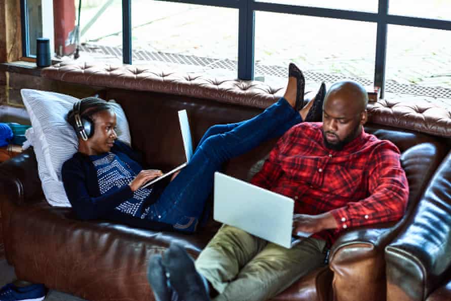 Tech can be a barrier for couples (posed by models).