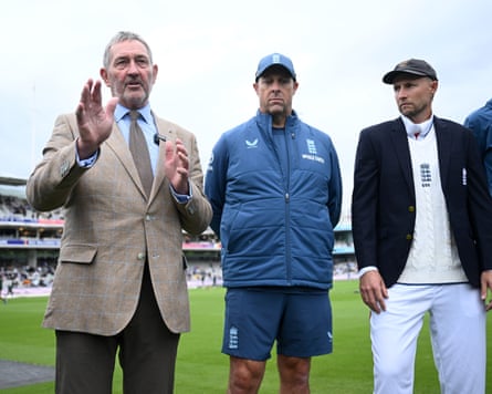 The former England batter Graham Gooch talks to the team, including the interim head coach Marcus Trescothick and the captain Joe Root, on the outfield at Lord’s ahead of the second Test against Pakistan.