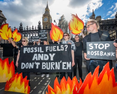 ‘Fossil Fuels? Andy don’t burn’em’ and ‘stop Rosebank’ in front of the Houses of Parliament