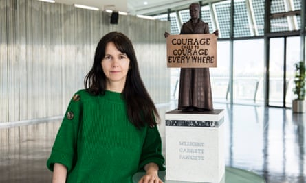 Artist Gillian Wearing with her statue of Millicent Fawcett