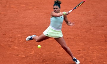 Jasmine Paolini plays a forehand return to Elena Rybakina during their quarter-final match at Roland Garros.