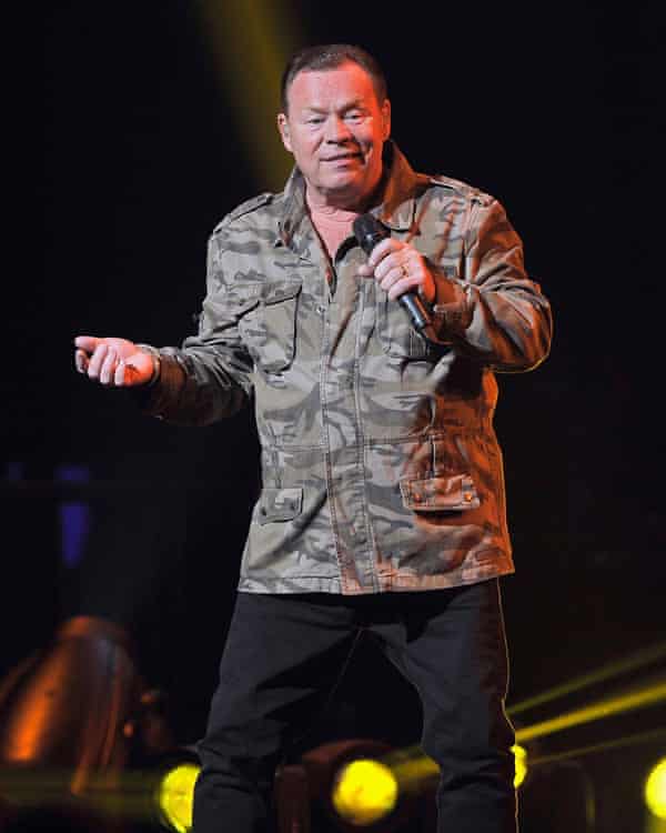 Ali Campbell on stage in California, 2017.