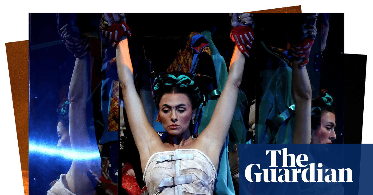 A Frida Kahlo opera and a robot croupier: photos of the day – Tuesday