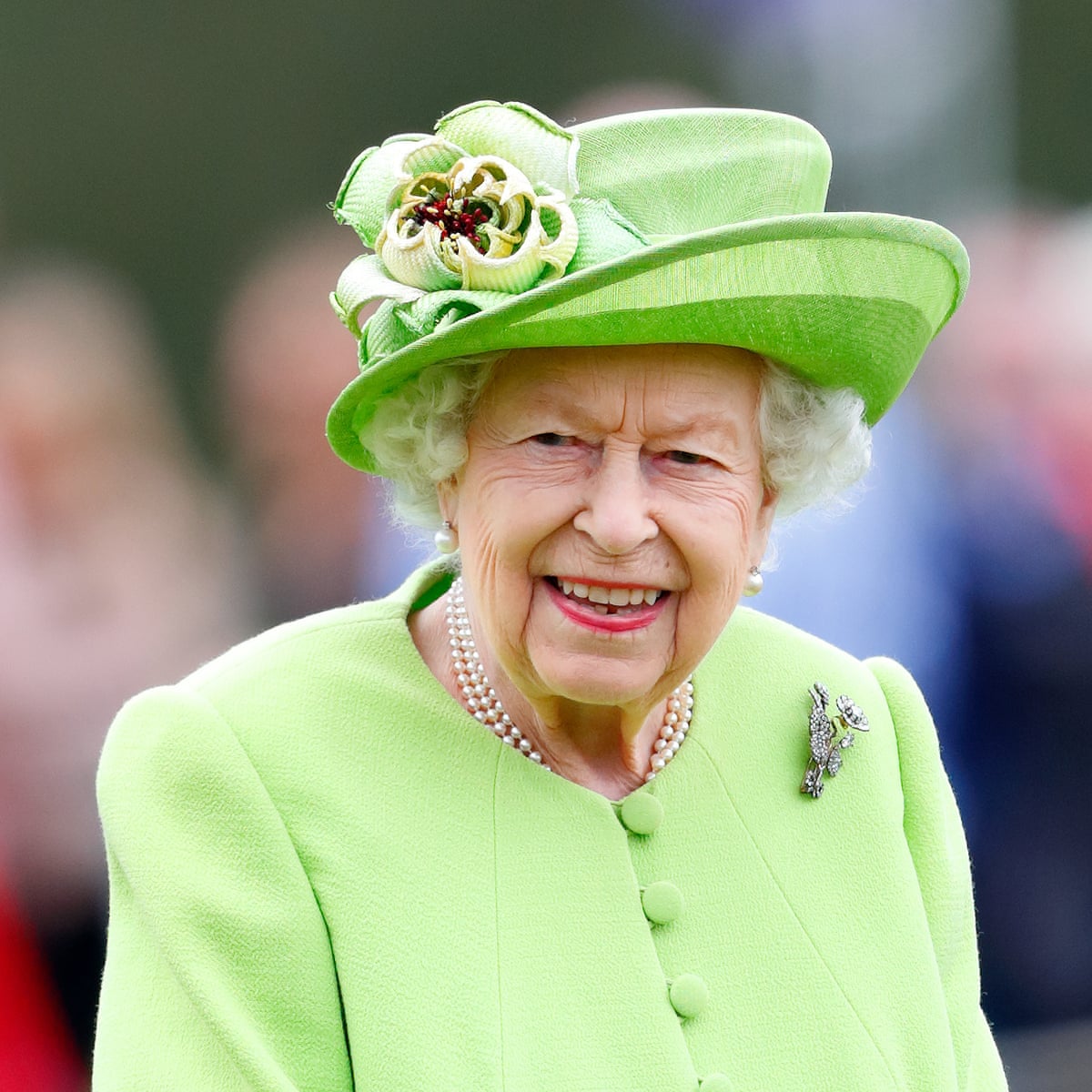 The Queen as style icon: colours solid and bright as a Cluedo piece | Queen Elizabeth II | The Guardian