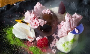 dessert with hydrogen a at Adrian Quetglas restaurant