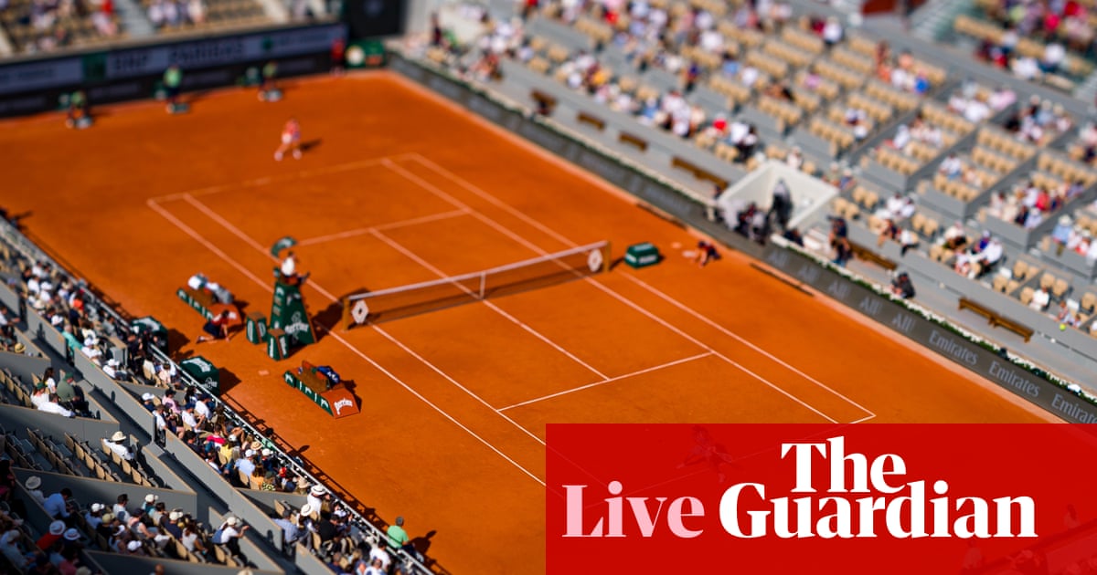 French Open: Alcaraz and Swiatek in action on day eight at Roland Garros
