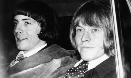 Brian Jones and Prince Stanislas Klossowski De Rola, a.k.a. “Stash”, arrive by car at West London Magistrates Court, where they are appeared on drug possession charges on 11 May 1967.