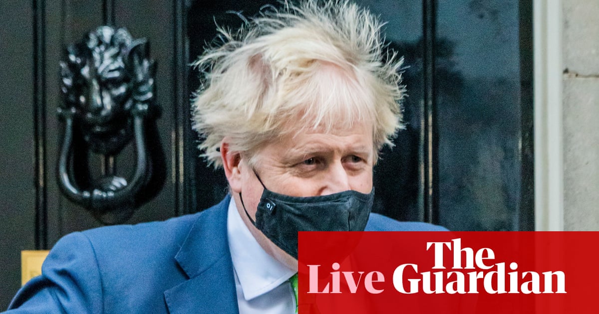 Noticias de Covid en vivo: Johnson to face MPs as report into lockdown parties looms; the Netherlands to reopen bars and cafes
