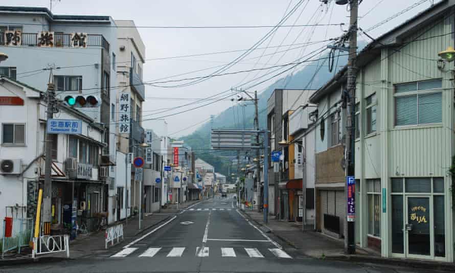 Quiet neighbourhood street in Japan.