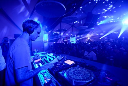 Kieran Miles David Hebden, AKA Four Tet, plays with Samuel Shepherd AKA Floating Points, perform together at Sunflower Sound System.