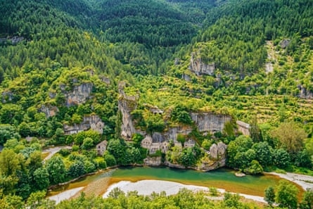 An abandoned chateau and village in the rock face above the river Tarn.