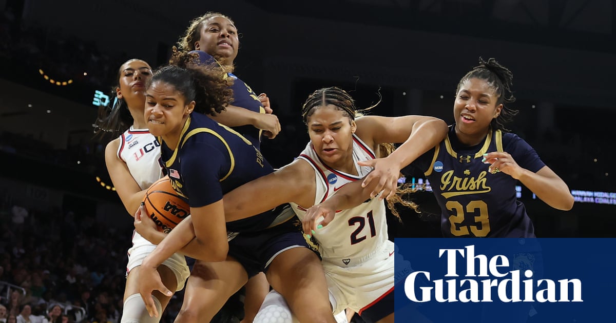 Women's March Madness: Unbeaten UConn win 54th game in row to reach Final Four