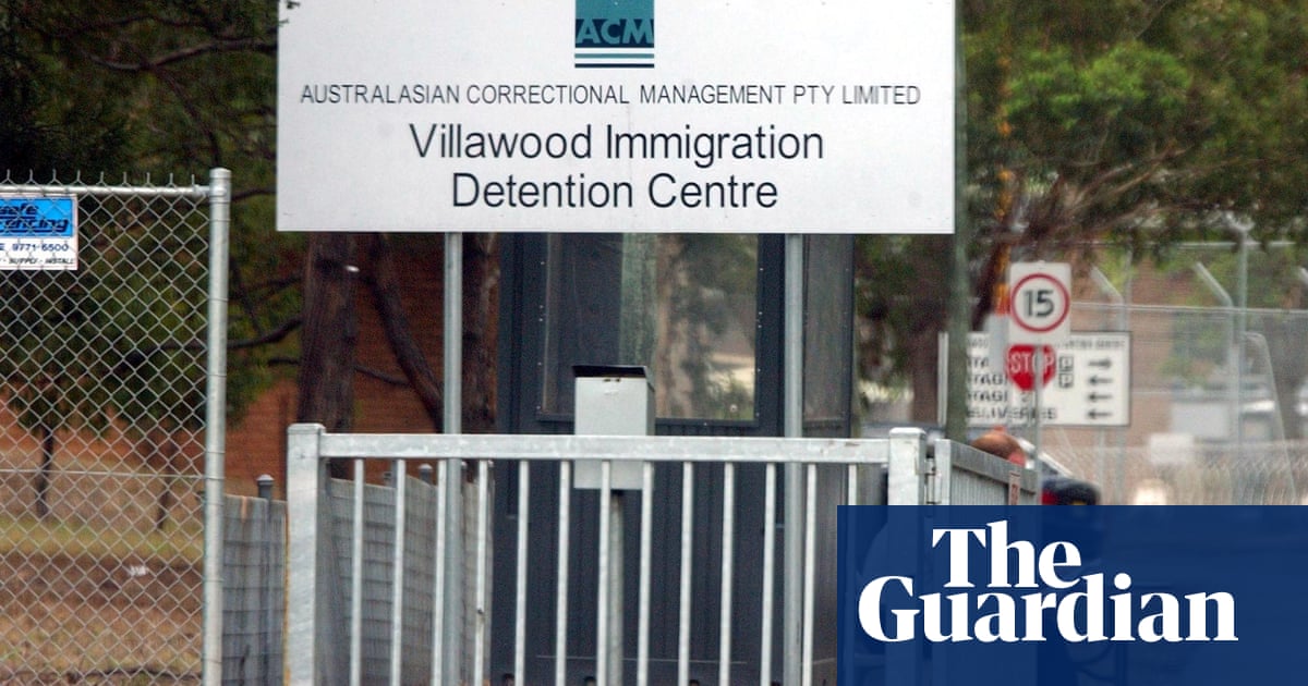 Australia holding people in immigration detention for record 689 days on average, report finds