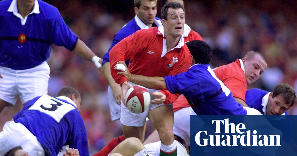 Rob Howley: a successful player and coach who struggled to win hearts