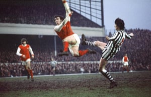 Kennedy in action against Newcastle United at Highbury in 1973